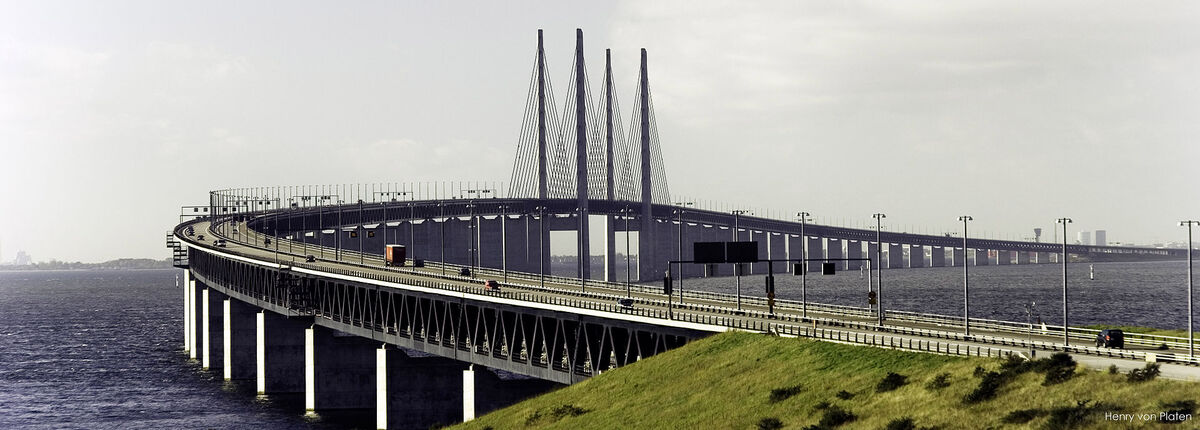 Мостът Йоресунд (Öresundsbron), свързващ Швеция и Дания Мостът Йоресунд (Öresundsbron), свързващ Швеция и Дания